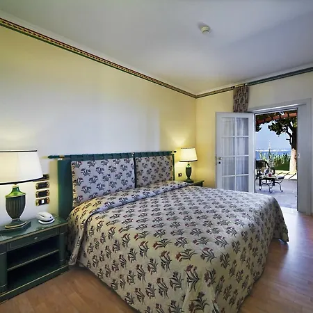 Altafiumara Isole 4* Hotel Cannitello